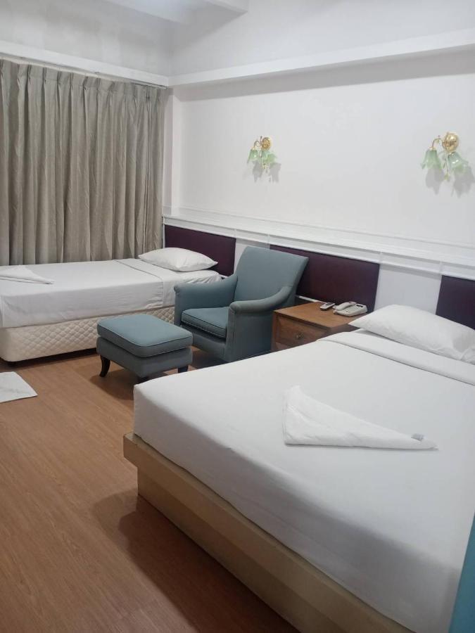 Royal Garden Home Hotel Банкок Екстериор снимка