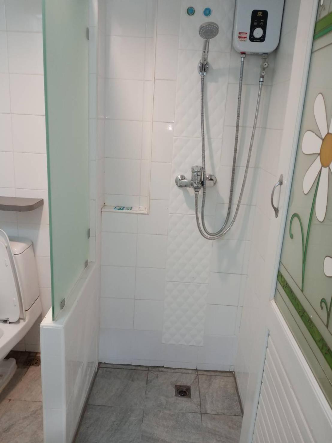 Royal Garden Home Hotel Банкок Екстериор снимка