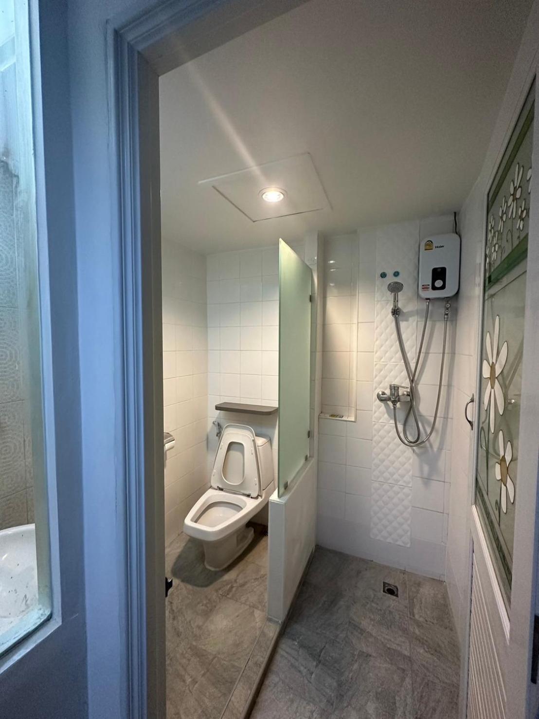 Royal Garden Home Hotel Банкок Екстериор снимка