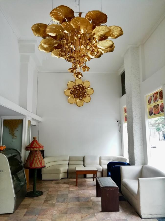 Royal Garden Home Hotel Банкок Екстериор снимка